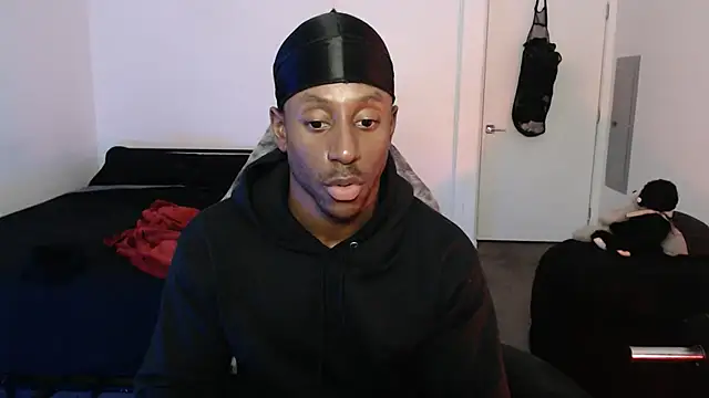 novemberguyy 即時 XXX 聊天