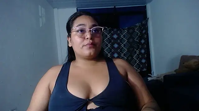 sirena_15 Adlı Modelin Canlı XXX Sohbeti