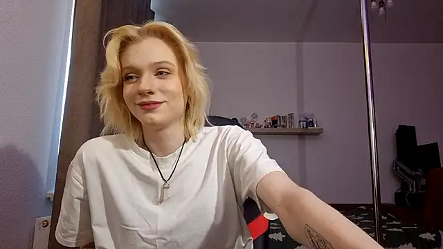 AuraNevera's Live XXX Chat