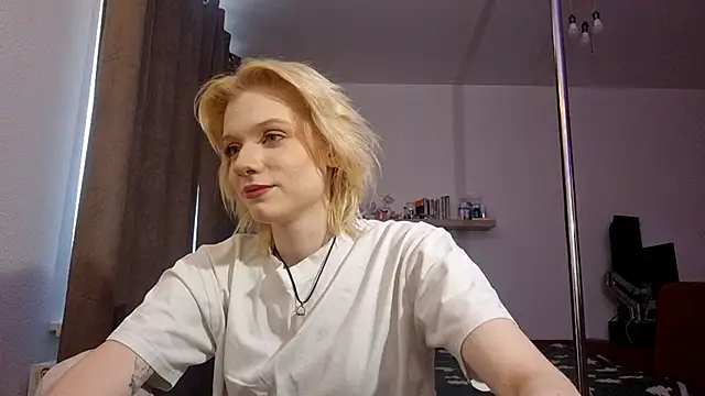 AuraNevera's Live XXX Chat