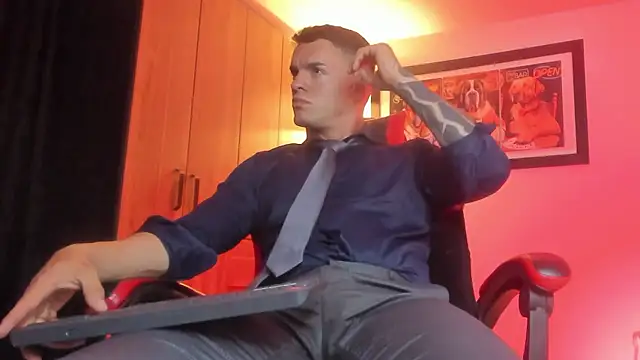 XXX chat uživo modela ALPHA_DOMINUS_