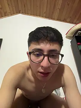 CamiRojas_boy's Webcam Show