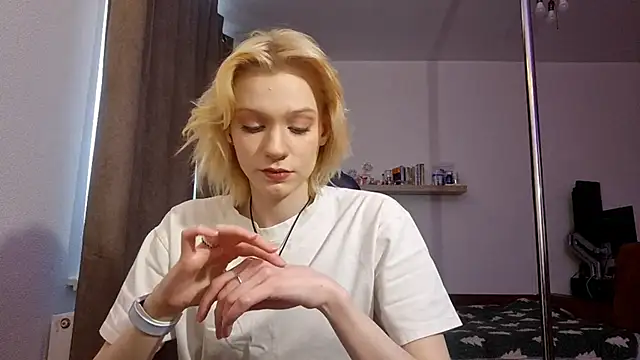 AuraNevera: απευθείας συνομιλία ΧΧΧ