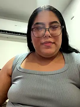 Chat XXX en directo de Mia_Carters