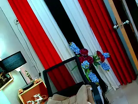 baby_kiraxx's Live XXX Chat