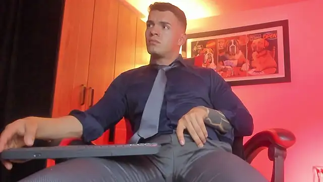 ALPHA_DOMINUS_ Adlı Modelin Canlı XXX Sohbeti