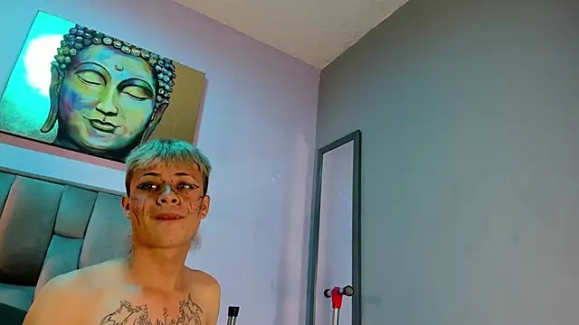 XXX chat uživo modela Heiden-Stiven