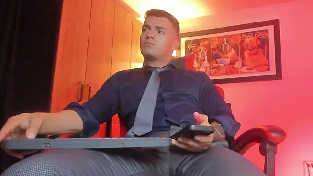 ALPHA_DOMINUS_'s Live XXX Chat