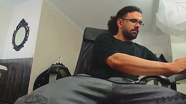 Pokazy przed kamerką – KysonRhodes