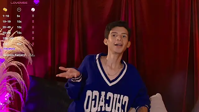 VicenteFerrer's Live XXX Chat