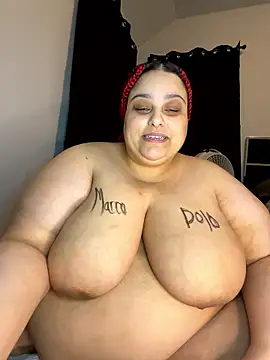 Exotic_Queen_ élő XXX-chatje