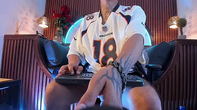 Онлайн чат XXX Donovan_Desmond