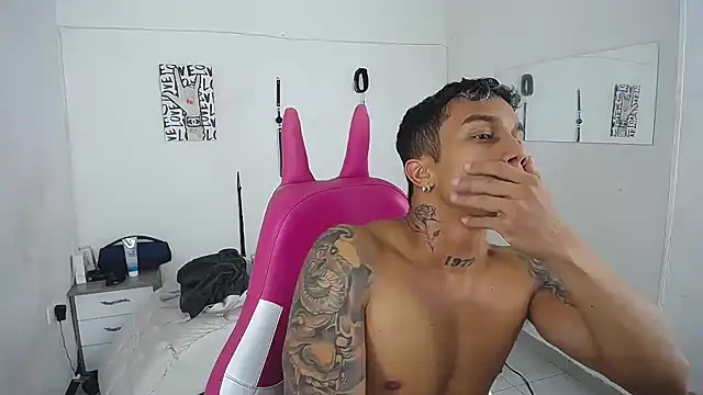 Leonard_Price's Live XXX Chat