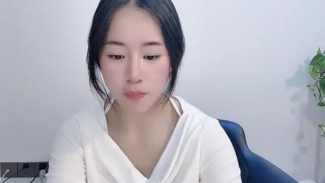 chloe-01's Live XXX Chat