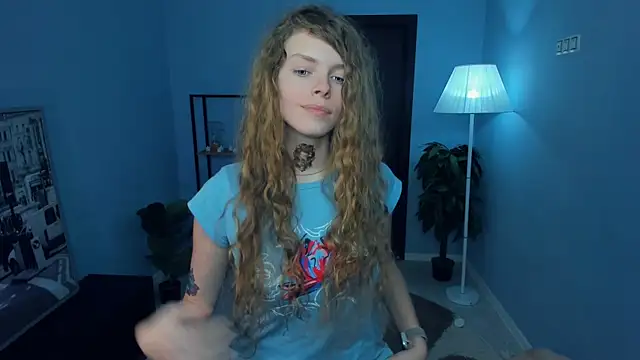 RayaNenlia's Live XXX Chat