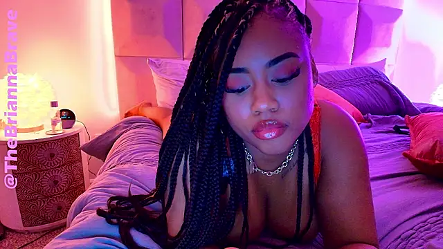 BriannaBrave's Live XXX Chat