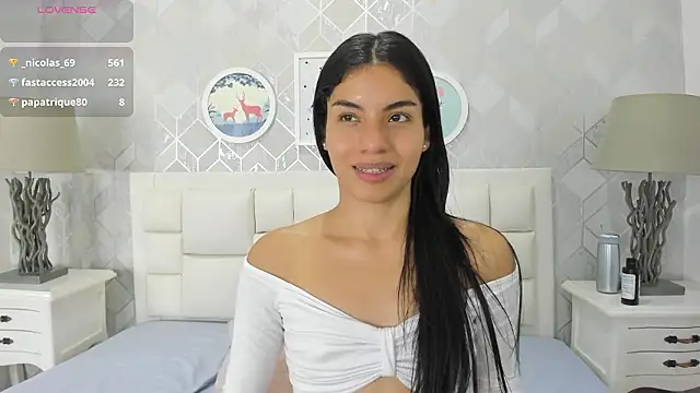 naia_cox: онлайн-секс-чат