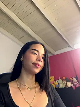 Milleradhara24: онлайн-секс-чат