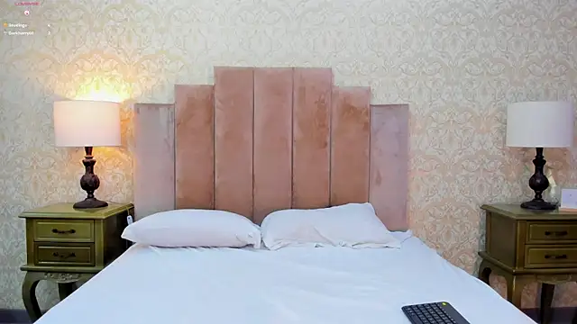 KarenNewman's Live XXX Chat