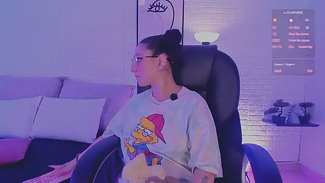 lucy_neil's Live XXX Chat