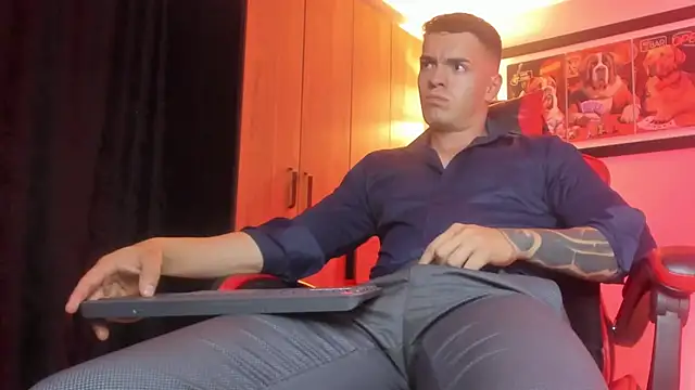 ALPHA_DOMINUS_'s Live XXX Chat