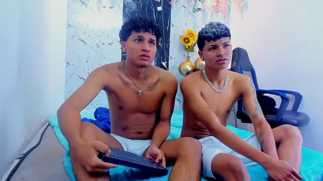 iaan_commerford: διαδικτυακό σόου στην κάμερα