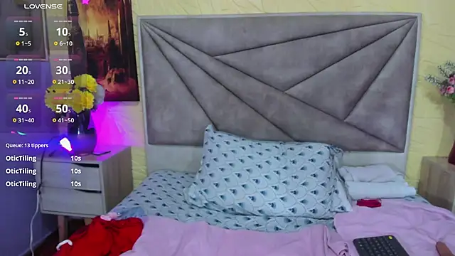 Esmeralda_oikos' Live XXX Chat