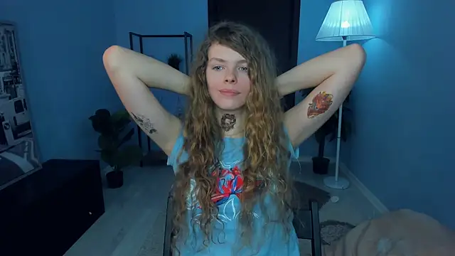 RayaNenlia Adlı Modelin Canlı XXX Sohbeti