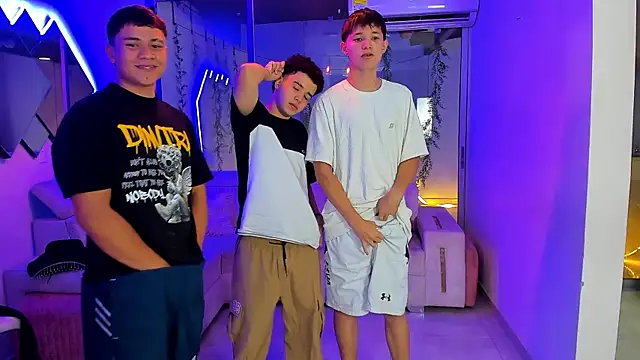 Houseofwarrios' Live XXX Chat