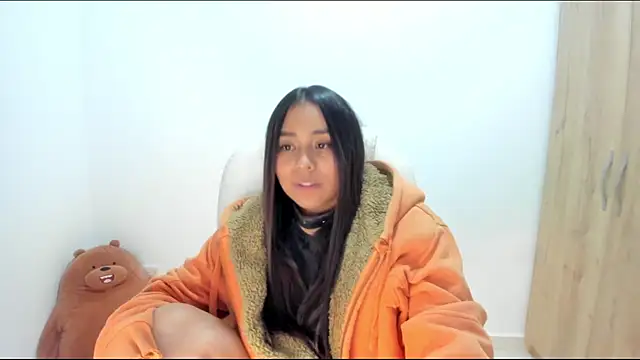 Ciara8 Adlı Modelin Canlı XXX Sohbeti