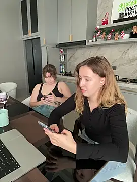 Nura_n_Sarah's Live XXX Chat