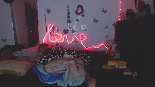 brigitht Adlı Modelin Canlı XXX Sohbeti