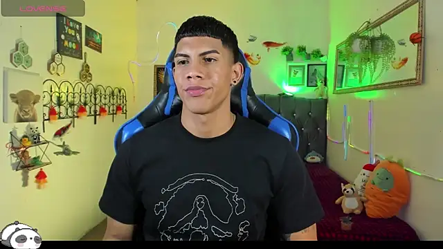 Damian_latinxxx's Live XXX Chat