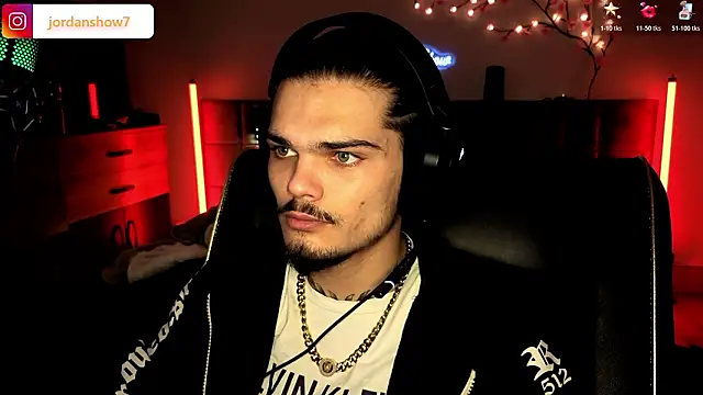 JordanShow's Live XXX Chat