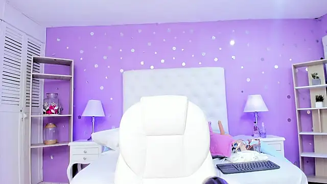 scarlette_15_'s Live XXX Chat