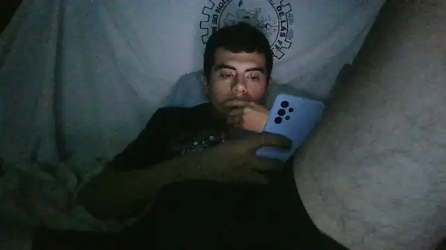 Ortiz3404's Live XXX Chat