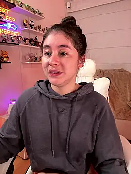 Sharon_07 Adlı Modelin Canlı XXX Sohbeti