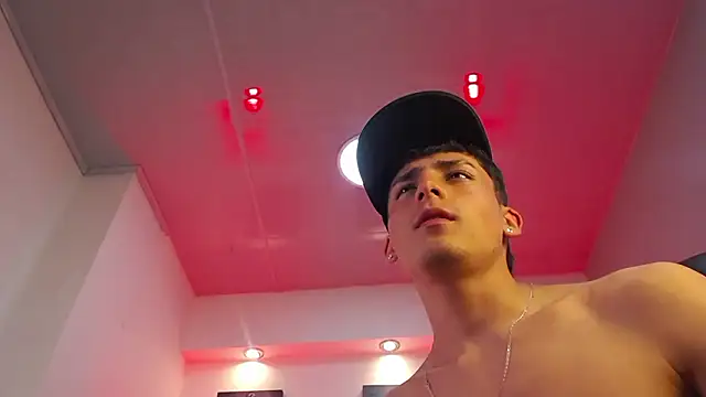 MateoMitchell's Live XXX Chat