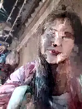 Lyssa-a: απευθείας συνομιλία ΧΧΧ