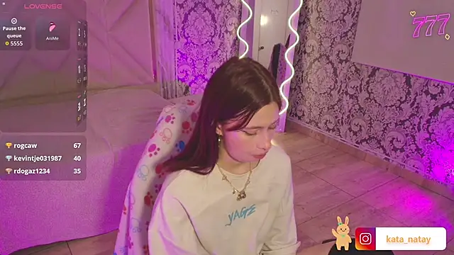 Chat XXX en directo de KATANA_TAY