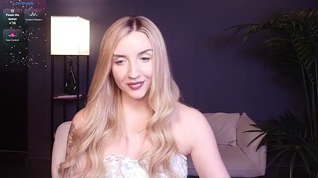 _Mi1a_ Adlı Modelin Canlı XXX Sohbeti