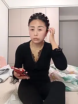 zzdd999 Adlı Modelin Canlı XXX Sohbeti