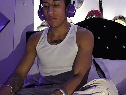 SantiagoPremiumのライブXXXチャット