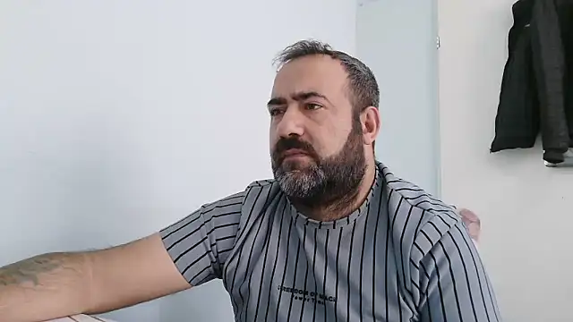 big_snakee's Live XXX Chat