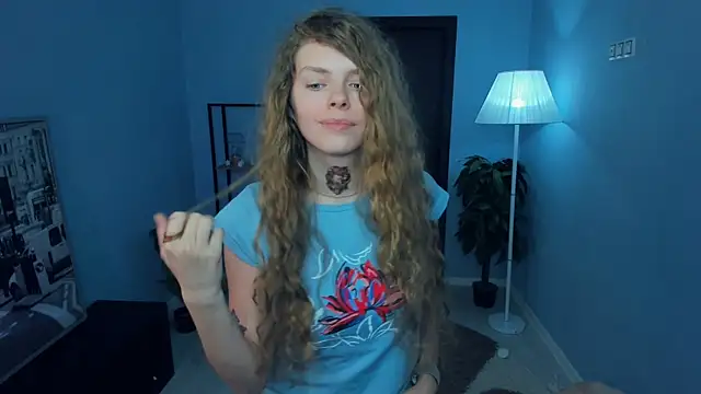 RayaNenlia: απευθείας συνομιλία ΧΧΧ