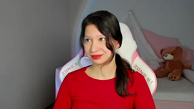 SaraDenars Adlı Modelin Canlı XXX Sohbeti