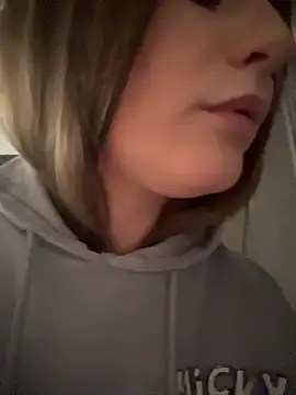 SelenaJenner's Live XXX Chat