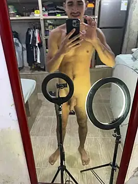 ikaro21's Live XXX Chat