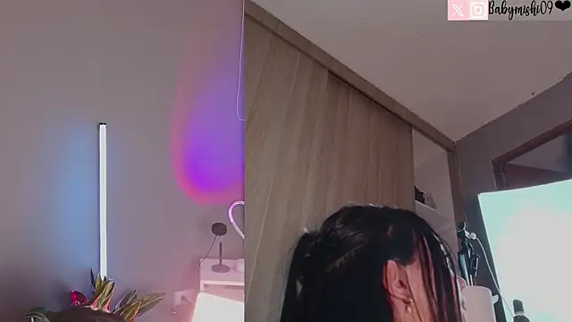 Babymishi's Live XXX Chat