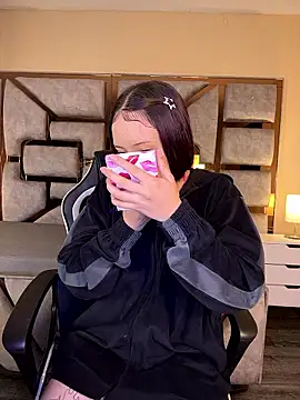 LUNA_MAIA's Live XXX Chat